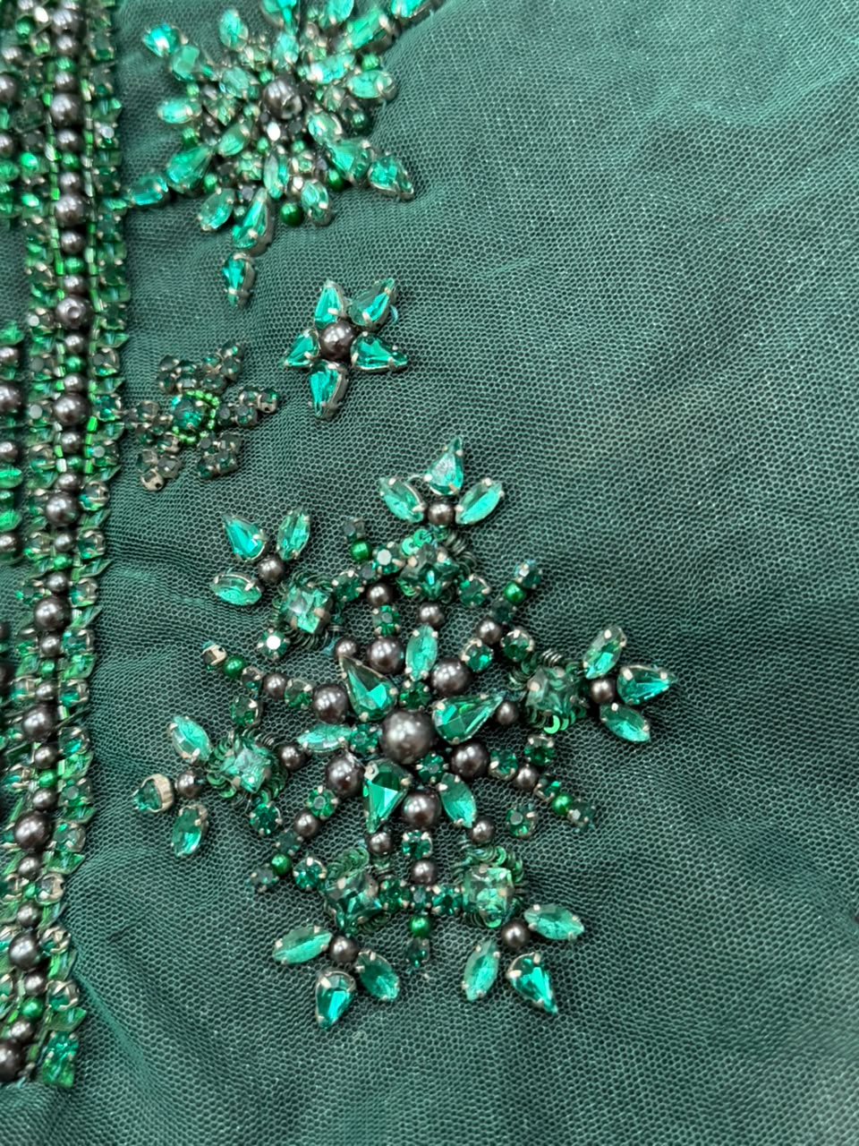 Crystal & Stone Work - Scattered stone and sequin mix 7