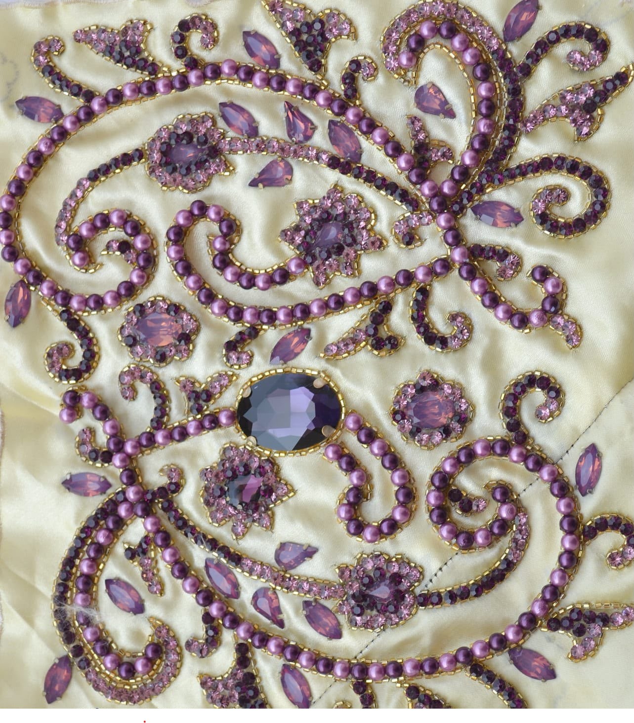 Crystal & Stone Work - Stone paisley motif swatch 8